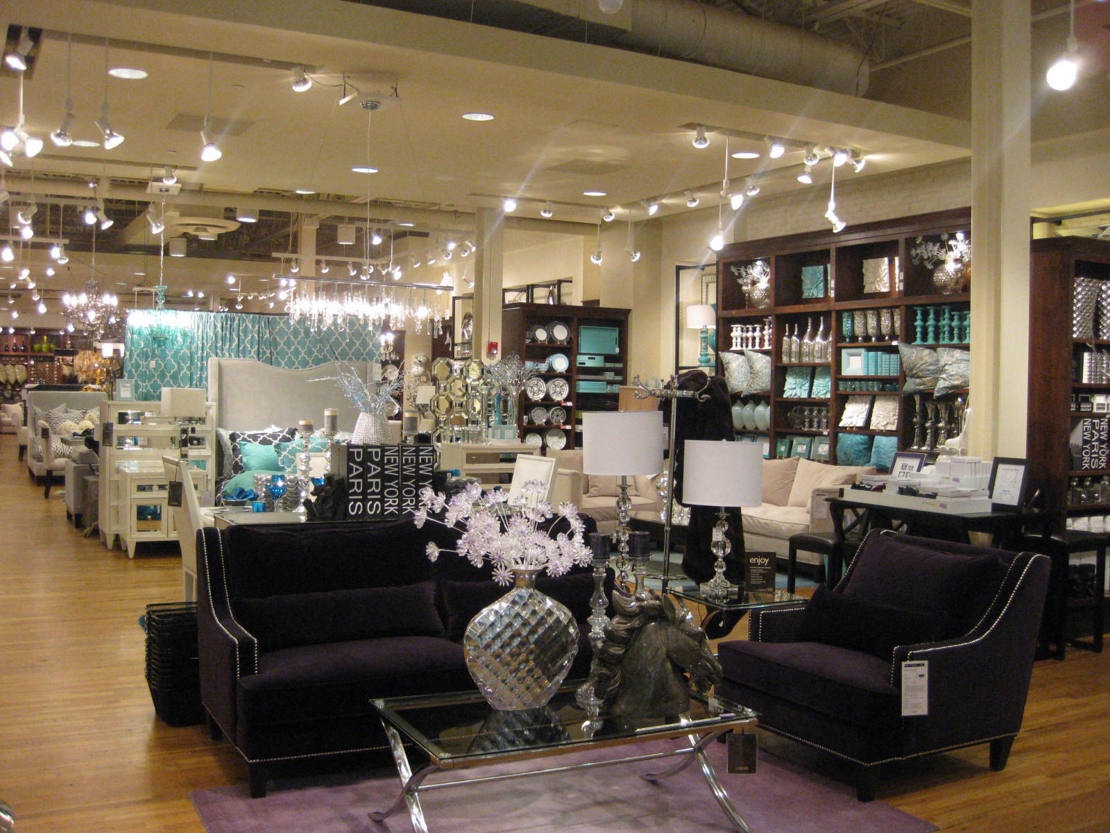 Read more about the article Decor Shopping on a Budget